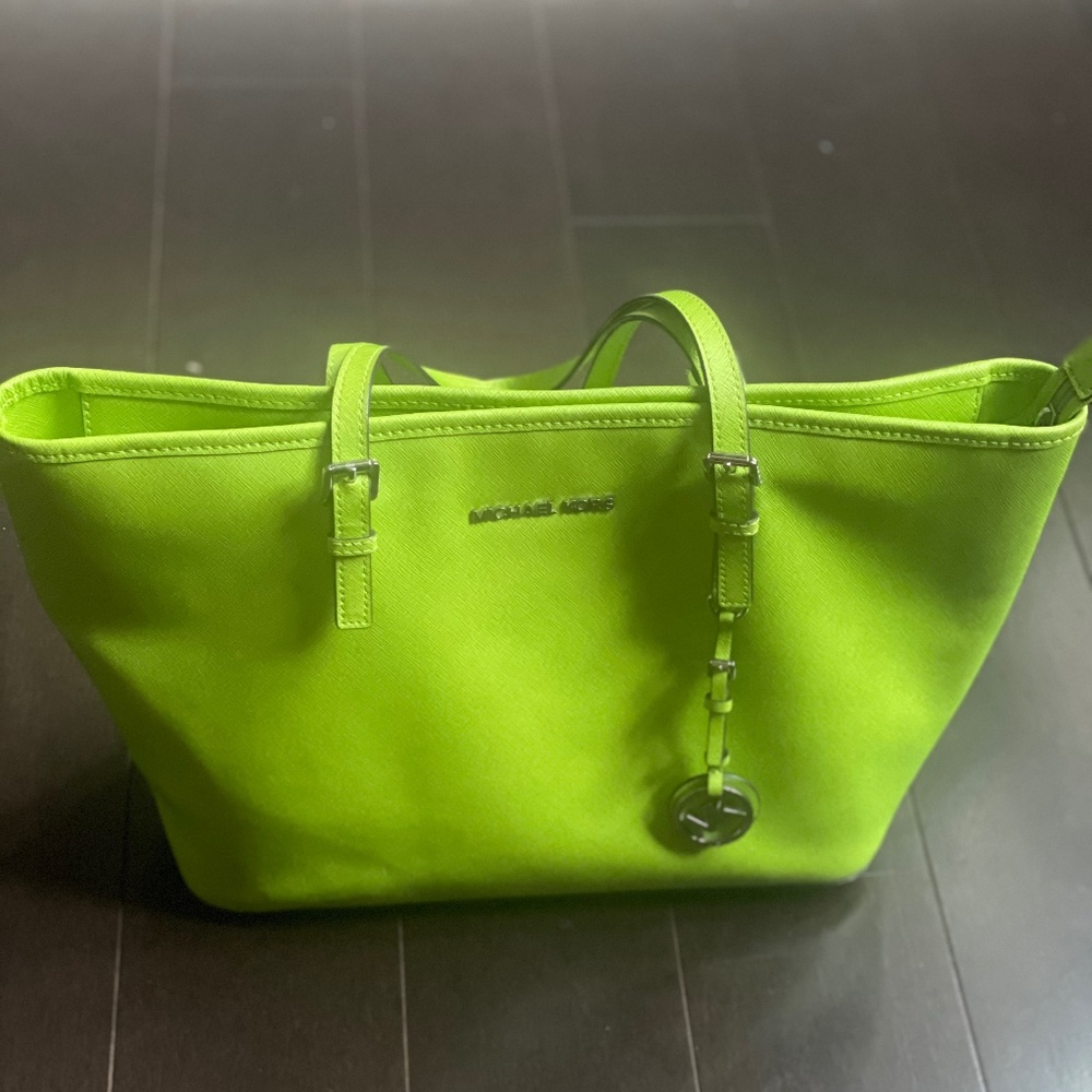 Michael Kors - large temple Tote